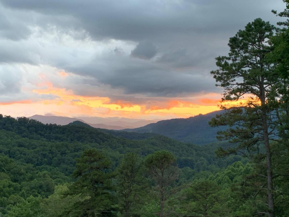 Gasthaus Hideaway At Harvest Moon Sylva Exterior foto